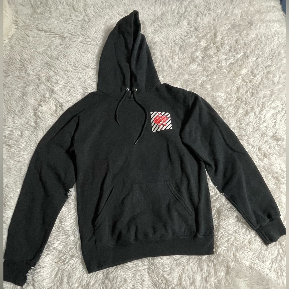 SUPER CUTE HOODIE!